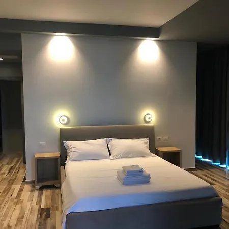 Hotel Montecarlo Lungomare 4*
