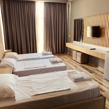 Otel Montecarlo Lungomare 4*